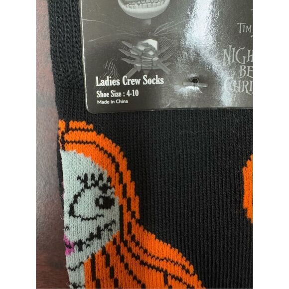 NWT The Nightmare Before Christmas Womens Crew Socks - Picture 2 of 3